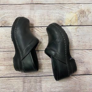 Dansko 36 Black Clog